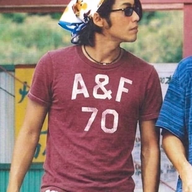 Abercrombie & Fitch 90s 사시코 디스트레스드 티셔츠