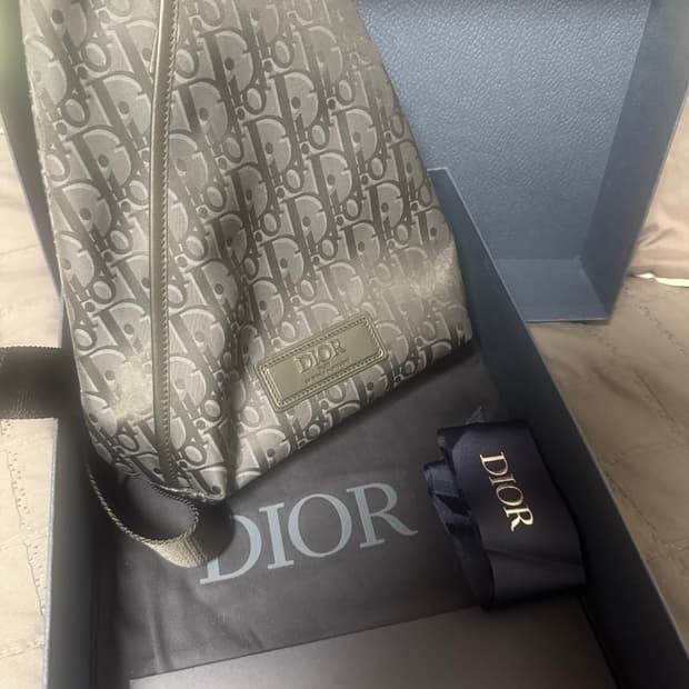 디올 슬링백 개봉만 한 상품