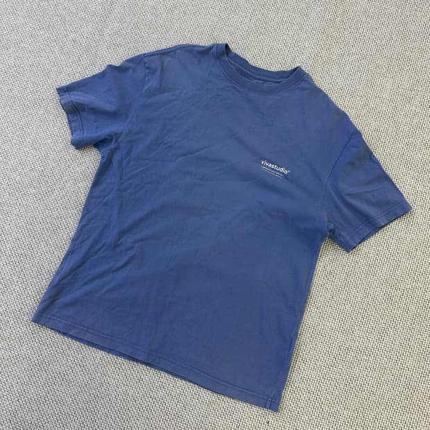 L 비바스튜디오 로고 반팔 티셔츠 0414D