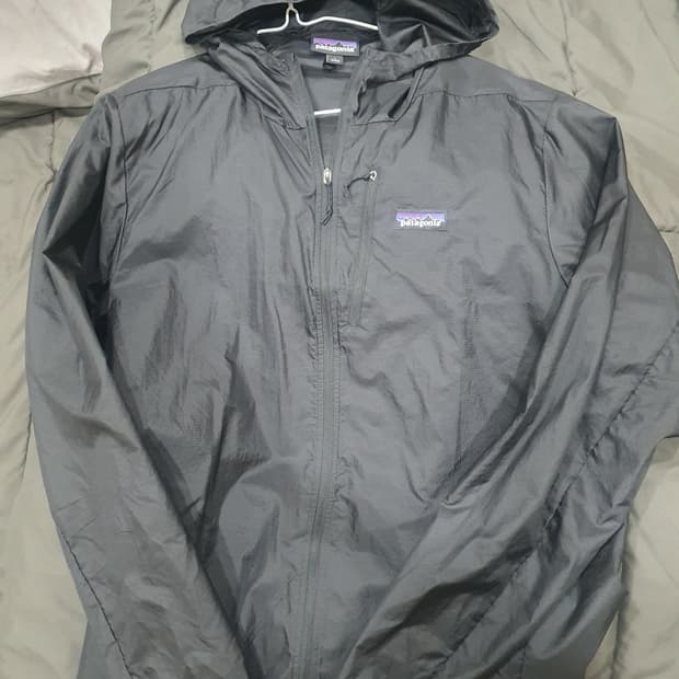 파타고니아 후디니 초경량바람막이 