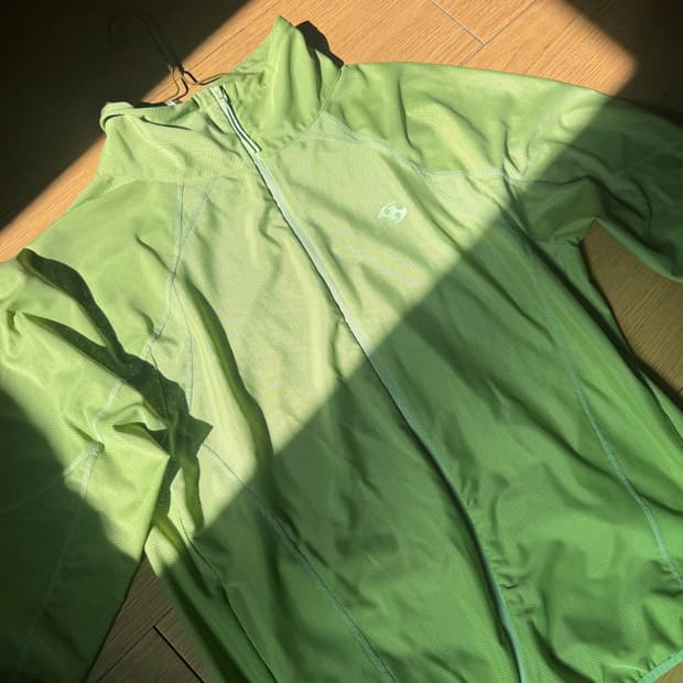 [2] 산산기어 바람막이