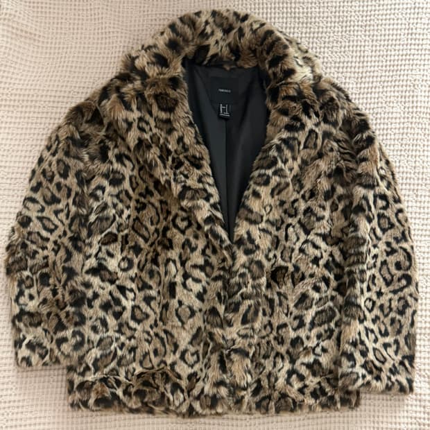 포에버21 레오파드 퍼 자켓