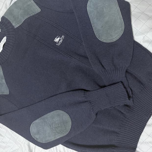 버버리 코만도 니트