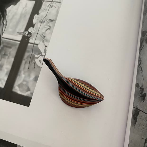 컬러 스트라이프 나뭇잎 브로치 빈티지