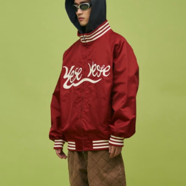 예스아이씨 스타디움 자켓 레드 판매합니다