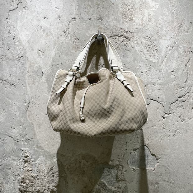 셀린느 라이트 베이지 마카담 호보 토트백