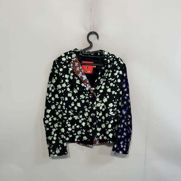 럭키슈에뜨 봄 자켓 38사이즈