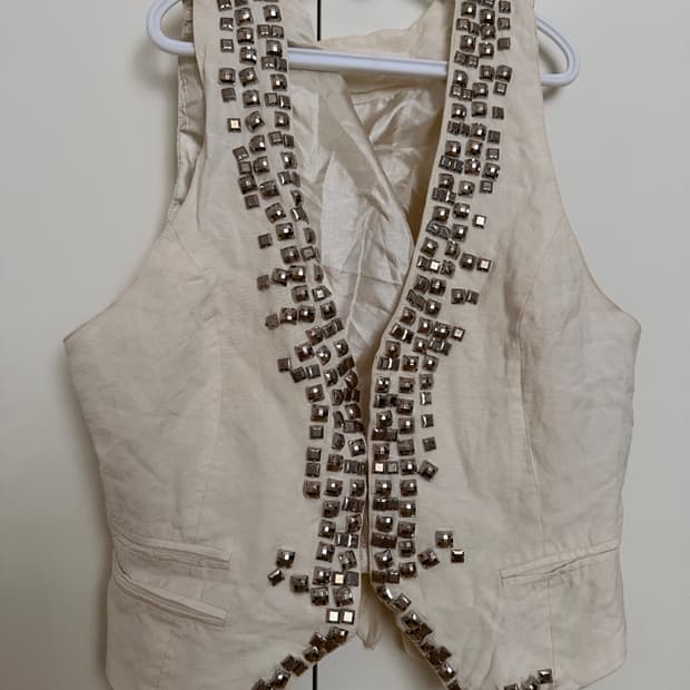 실버 큐빅 백 포인트 화이트 펑크 베스트