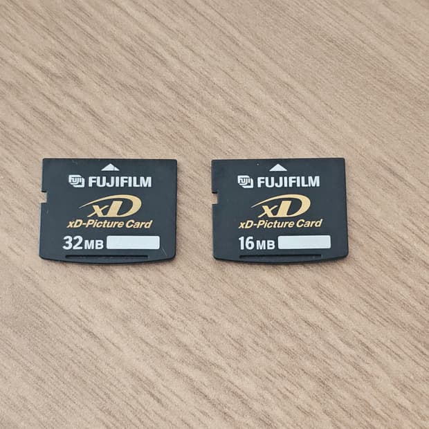 후지필름 xD 카드( 16MB+ 32MB)