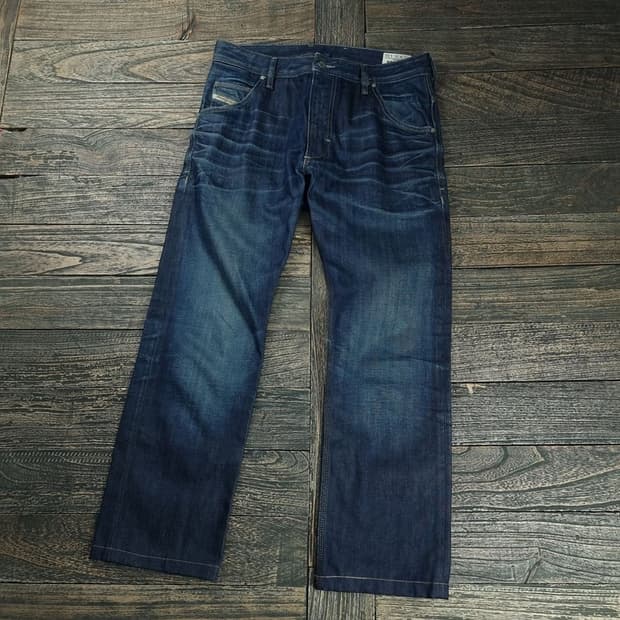 [디젤] 빈티지 워시드 스트레이트 데님 팬츠 청바지 P01444