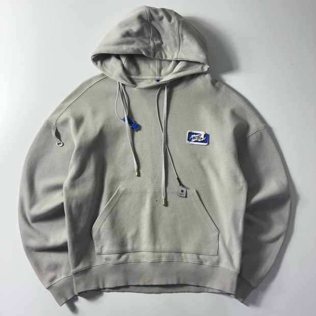 Adererror  아더에러 리빗 라벨 코튼 그레이 후드티 