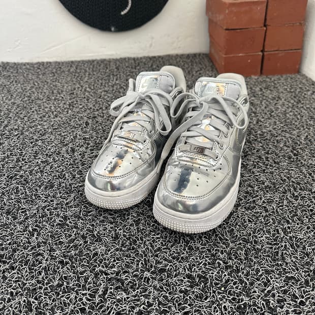 나이키 에어 포스 1 로우 크롬 240mm