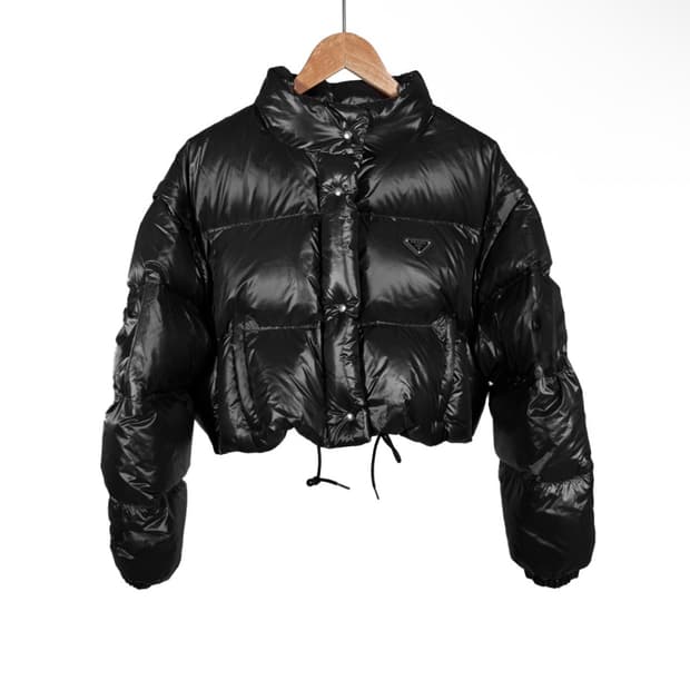 [42] 프라다 여성 삼각로고 리나일론 컨버터블 숏 패딩 자켓 블랙