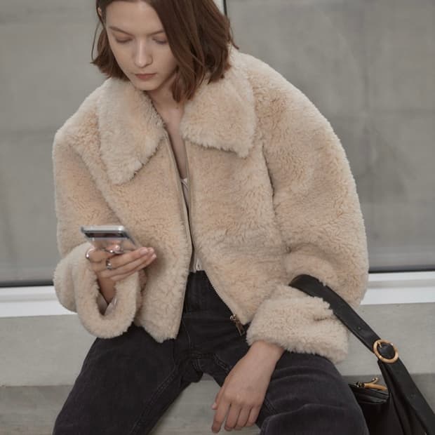 (W) 루에브르 포우 퍼 집업 자켓 라이트 베이지