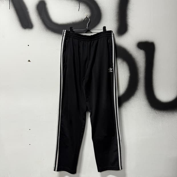 아디다스 파이어 버드 사이드 디테일 와이드 트랙 팬츠