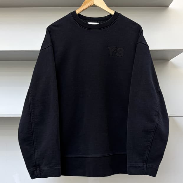 Y-3 클래식 체스트 로고 크루