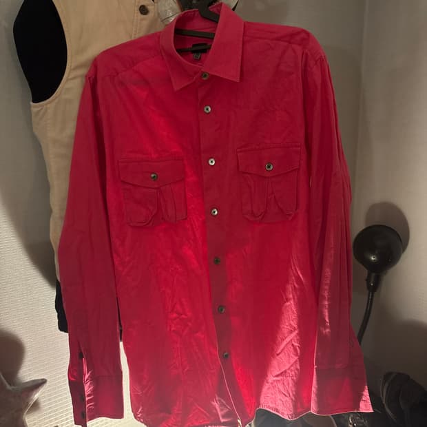 핑크셔츠입니다