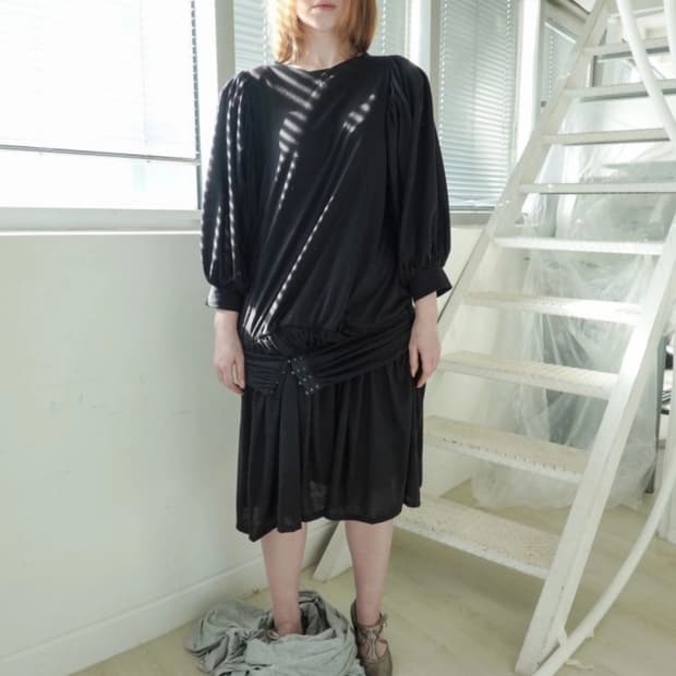 에옹쓰 아르누보 원피스 블랙