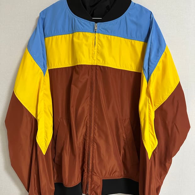 마르니 멀티컬러 바람막이 48사이즈