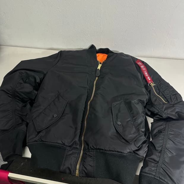 M 95 알파인더스트리 블랙 누빔 MA1 항공점퍼