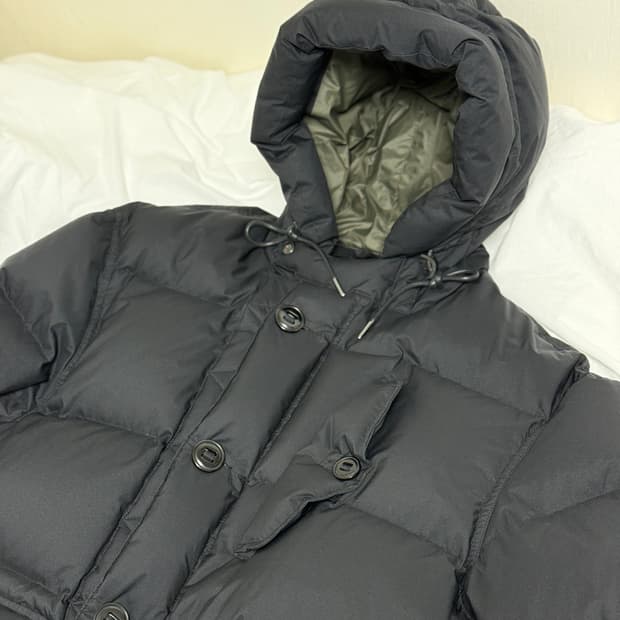 이스트로그 라프 패딩 블랙 M사이즈