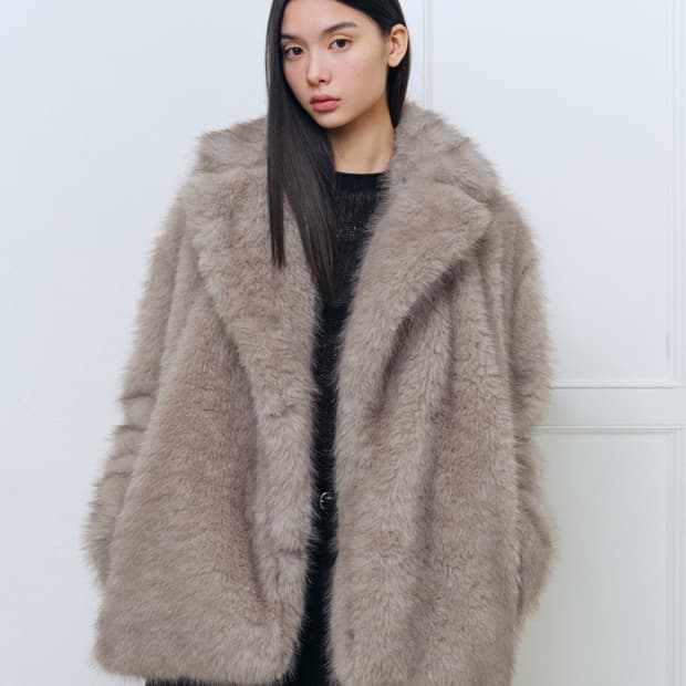 무신사 스탠다드 우먼 샤기 퍼 하프자켓 M 새상품