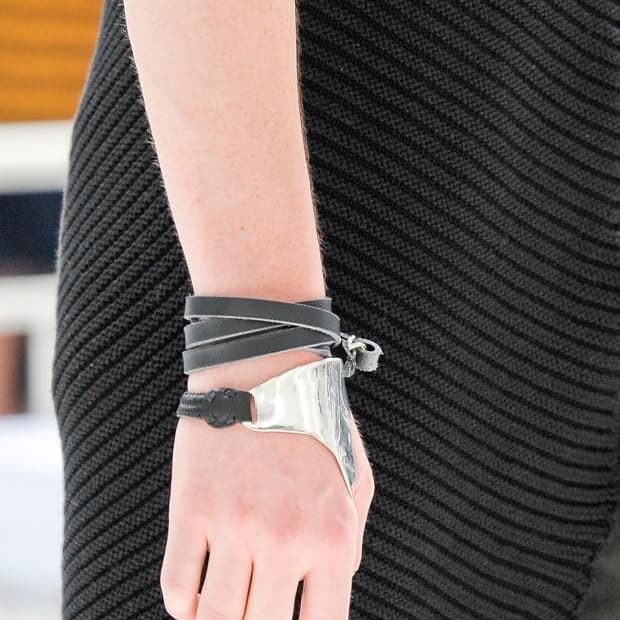 Yproject 창시자 요한 세르파티 2013 실버 925 가죽 팔찌