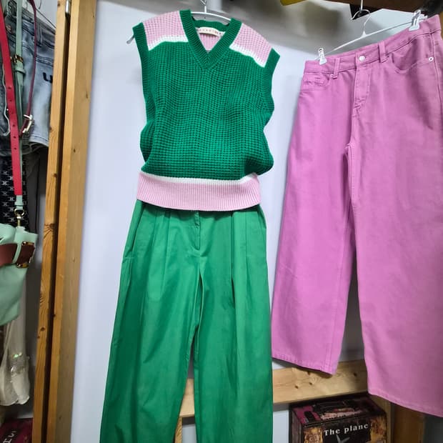 마르니 니트베스트. 코스그린 세미벌룬팬츠