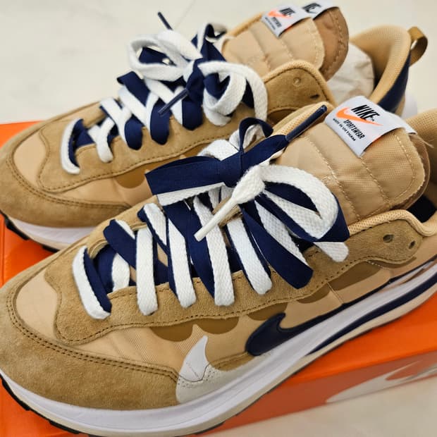 나이키X사카이 베이퍼와플 세머미 블루