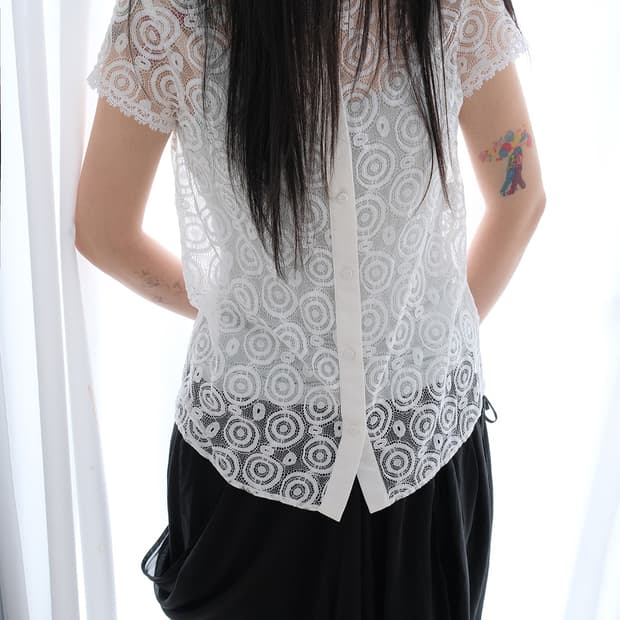 swirl lace top