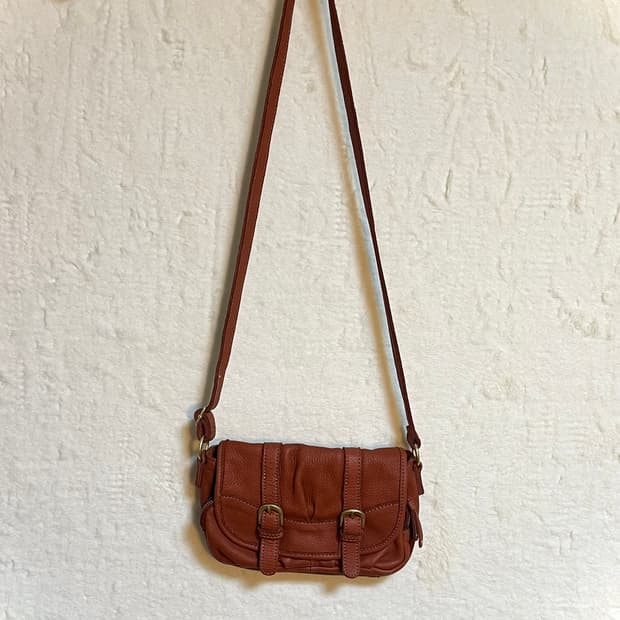 빈티지 브라운 가죽 크로스백 모리걸