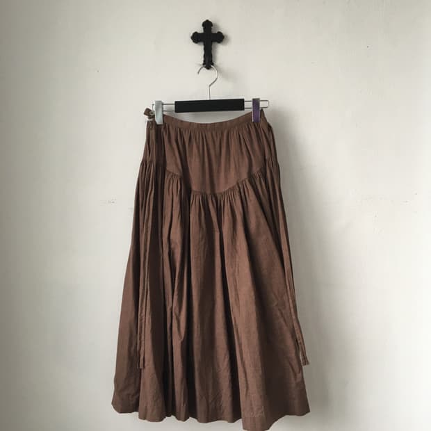 Tied point skirt