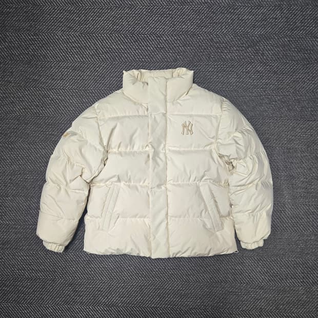 엠엘비 MLB 메가로고 푸퍼 숏패딩 크림