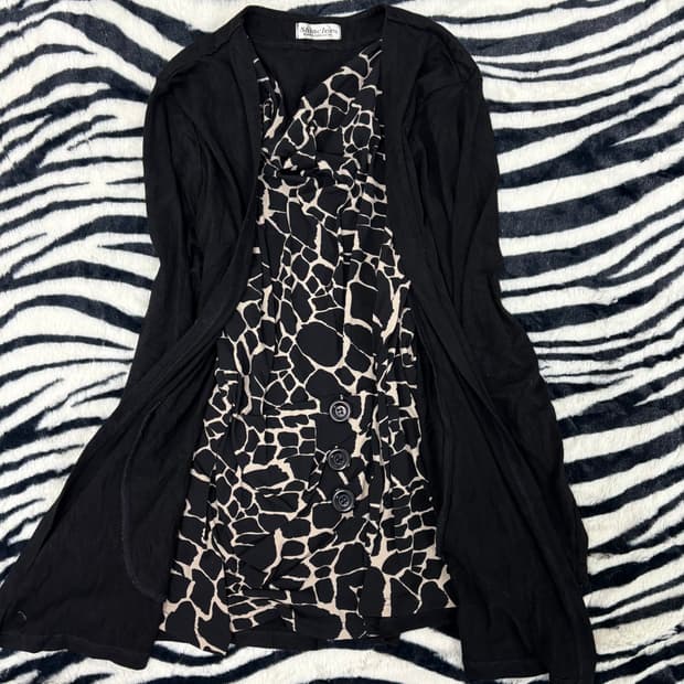 [VKEI]Rare Design Black Layered Sleeve