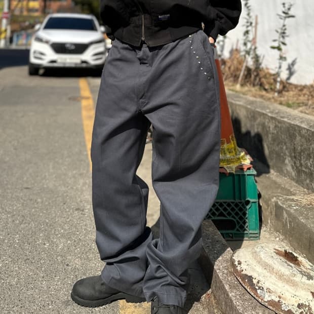 (38) 스터드 커스텀 디키즈874 판매합니다.
