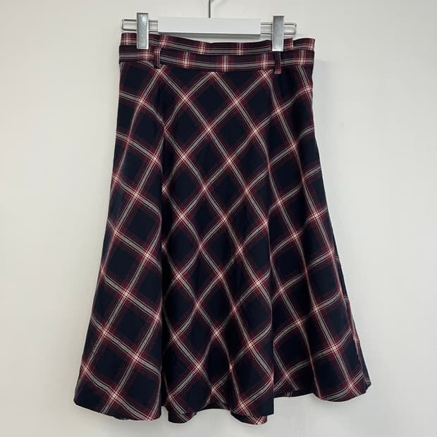 네이비 체크 미디 스커트