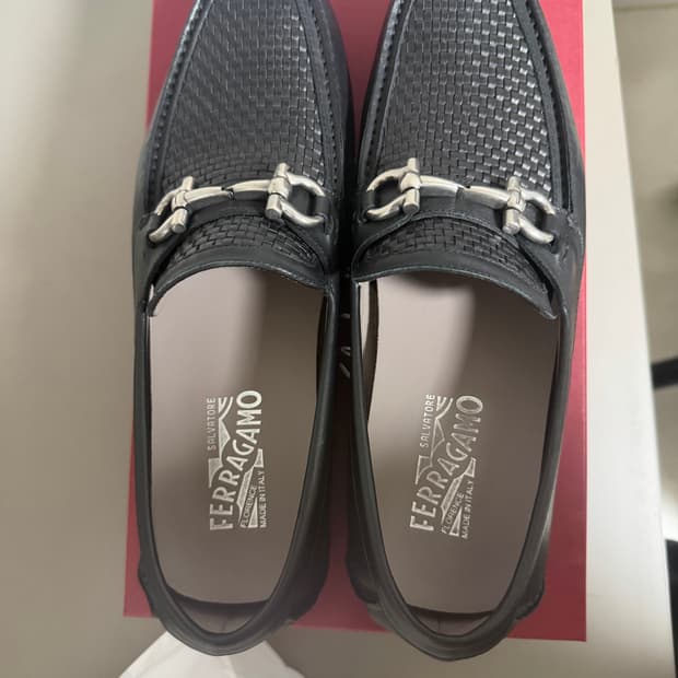 페라가모 간치니 로퍼 8.5
