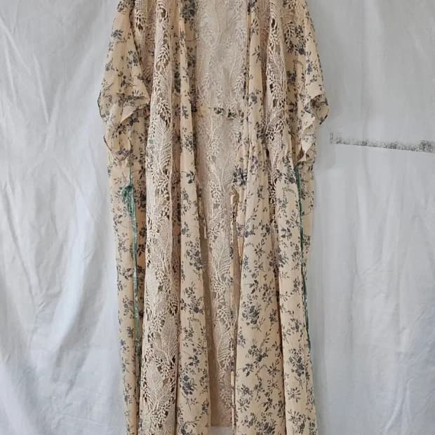 제이청  플라워 레이스 롱 가디건 Lea Lace Robe