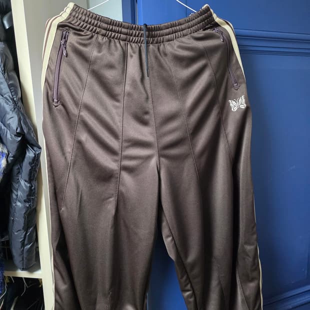 니들스 HD 트랙팬츠 팔아요(새 상품)