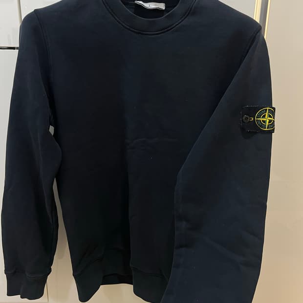 23fw 스톤아일랜드 블랙 맨투맨 M