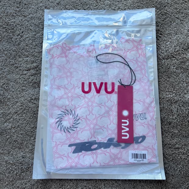 [M] UVU 도쿄 '26 레이싱 베스트 새상품