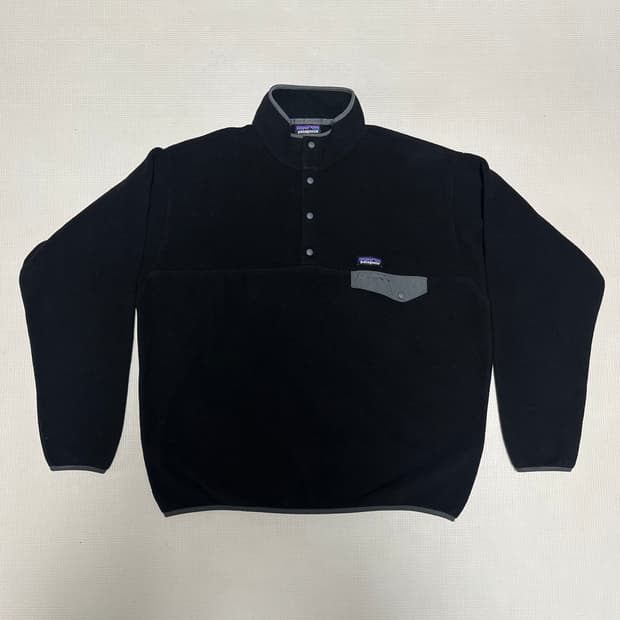 파타고니아 신칠라 블랙 포지그레이