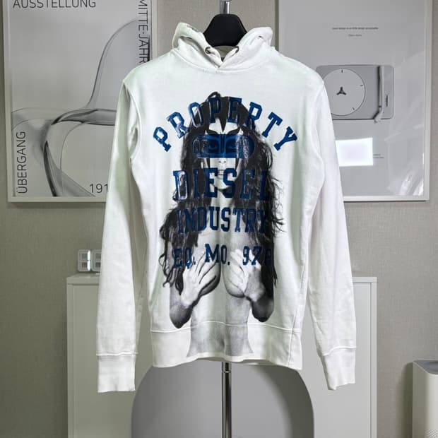 디젤(DIESEL) 그래픽 빈티지 후드티 S