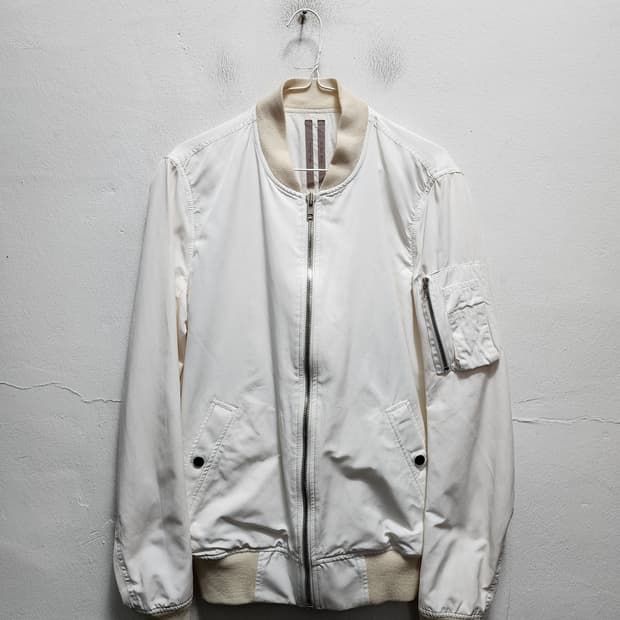 릭오웬스 밀크 플라이트 봄버 자켓