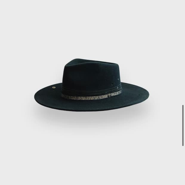 Hatsseulka 페도라 (착용샷)