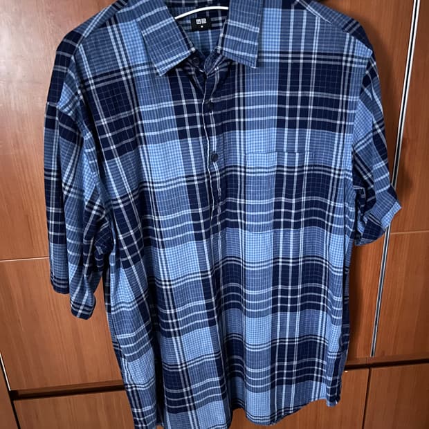 유니클로 체크 반팔셔츠 