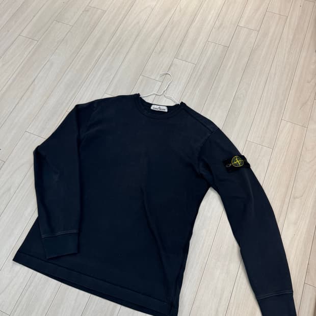 스톤아일랜드 롱슬리브 맨투맨 L