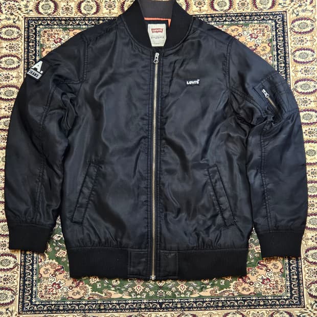 Levi’s 블랙 MA-1 봄버 자켓