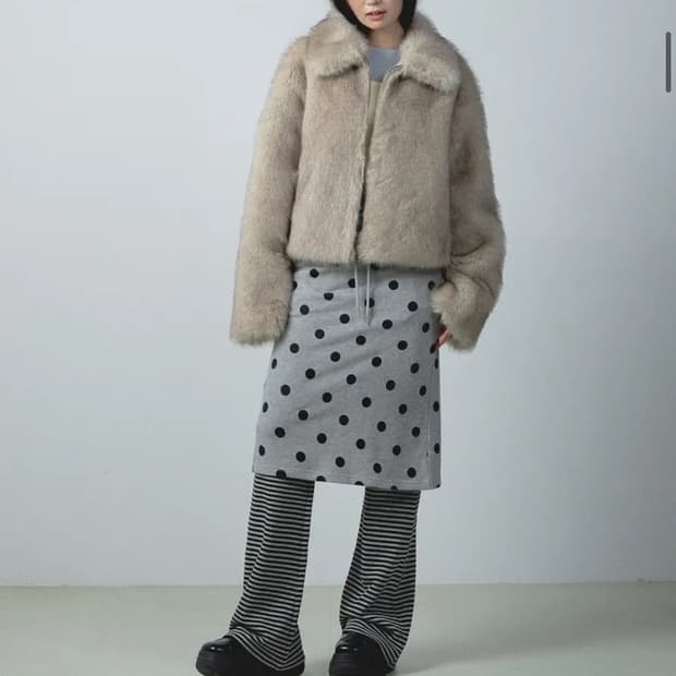 유희 퍼자켓 LONG HAIR FUR JACKET BEIGE 새것
