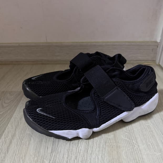 나이키 에어리프트 남성 스니커즈 270